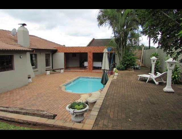3 BEDROOM HOUSE FOR SALE IN KINGSVIEW EXT 1
